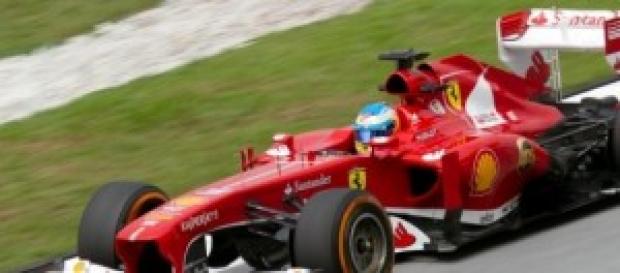 Fernando Alonso en su Ferrari. Fernando Alonso en su Ferrari.