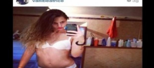 Il pancino sospetto di Beatrice Valli. Il pancino sospetto di Beatrice Valli.