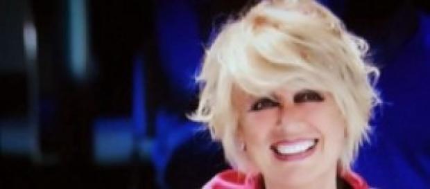 Loretta Goggi è giudice al Tale e quale show Loretta Goggi è giudice al Tale e quale show