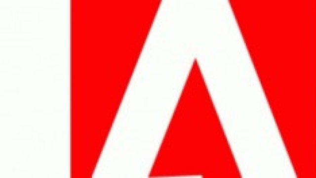 Adobe accusata di violare la privacy degli utenti.