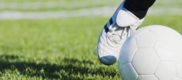 El Real Madrid golea al Granada El Real Madrid golea al Granada