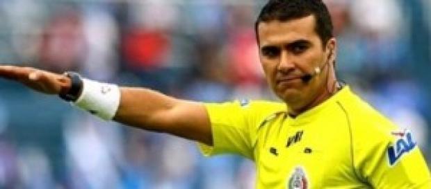 Los árbitros exigen pero no cumplen Los árbitros exigen pero no cumplen