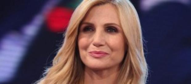 Lorella Cuccarini: la show girl amareggiata Lorella Cuccarini: la show girl amareggiata