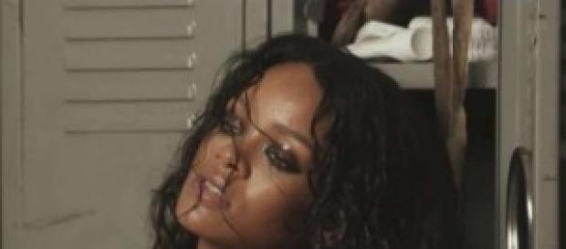 Rihanna in una delle foto su Empire Rihanna in una delle foto su Empire