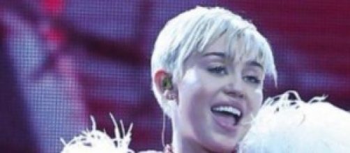 Miley Cirus testimonial di nota azienda di collant