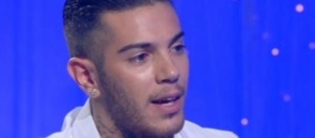 Emis Killa (Fonte: Verissimo - Canale 5/ Mediaset) Emis Killa (Fonte: Verissimo - Canale 5/ Mediaset)