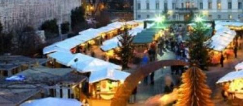 Il mercatino di Natale a Trento in piazza Fiera 