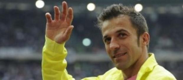Del Piero saluta i tifosi dello Juventus Stadium Del Piero saluta i tifosi dello Juventus Stadium