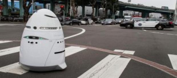 El K5 de Knight Scope el robot policia El K5 de Knight Scope el robot policia