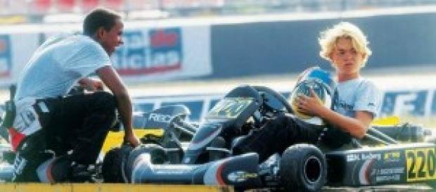 Hamilton e Rosberg no karting. Foto:grandprix247 Hamilton e Rosberg no karting. Foto:grandprix247