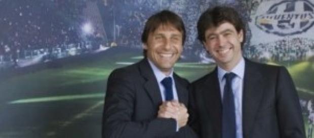 Conte e Agnelli alla presentazione nel 2011 Conte e Agnelli alla presentazione nel 2011