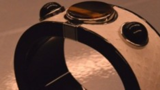 MICA , il braccialetto intelligente ed extralusso