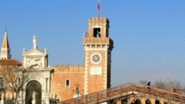 Vietato usare trolley a Venezia