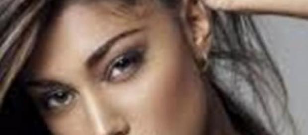 A Belen Rodriguez 200 mila euro. A Belen Rodriguez 200 mila euro.