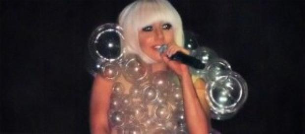 Lady Gaga se hizo un nuevo tatuaje. Lady Gaga se hizo un nuevo tatuaje.