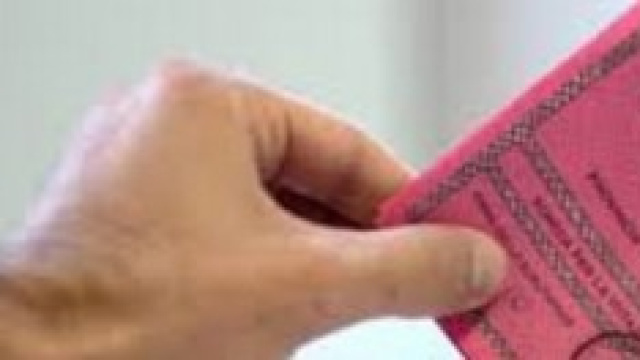 Al voto in Emilia Romagna e Calabria