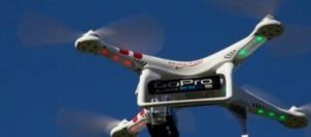 Drone con una GoPro video camara Drone con una GoPro video camara