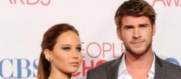 Jennifer Lawrance y Liam Hemsworth ¿De romance? Jennifer Lawrance y Liam Hemsworth ¿De romance?