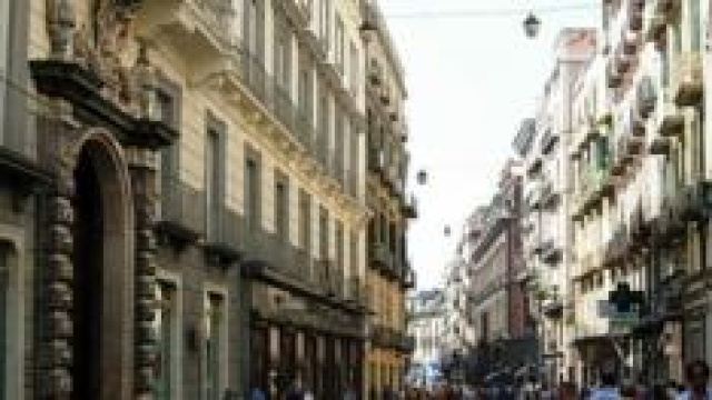 un'immagine della centralissima Via Toledo