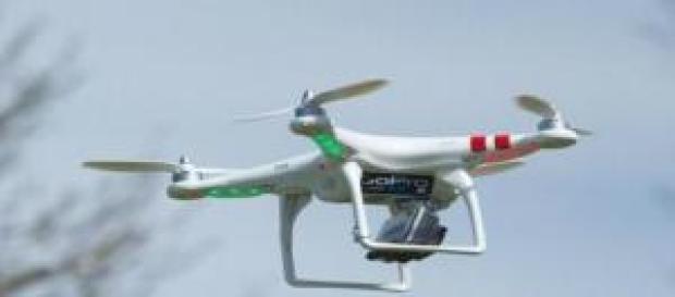 Drone con una camara GoPro Drone con una camara GoPro