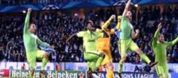 L'esultanza dopo la vittoria fuori casa col Malmoe L'esultanza dopo la vittoria fuori casa col Malmoe