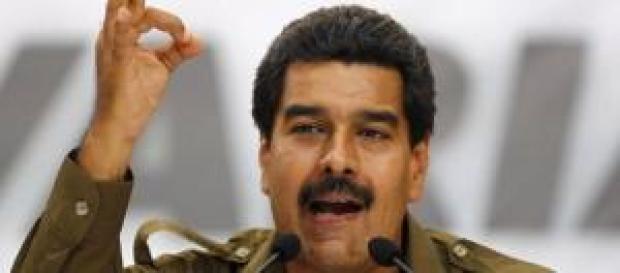 Maduro abandona a sus estudiantes en España. Maduro abandona a sus estudiantes en España.