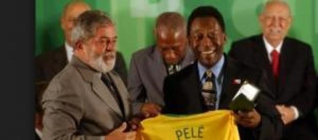 Estado de saúde de Pelé regista melhorias? Estado de saúde de Pelé regista melhorias?