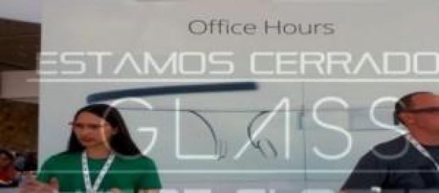 Estamos cerrados Google Glass Estamos cerrados Google Glass