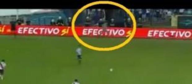 Fantasma durante partita calcio Argentina: Bufala? Fantasma durante partita calcio Argentina: Bufala?