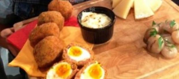 Ricetta delle uova alla scozzese Ricetta delle uova alla scozzese