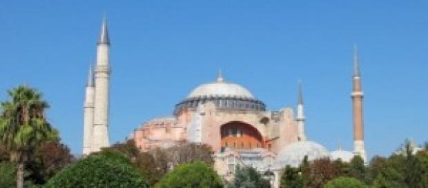 Santa Sofía desde el parque de Sultanahmet Santa Sofía desde el parque de Sultanahmet
