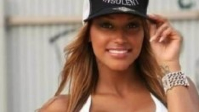Nella foto: la bella Fanny Neguesha  