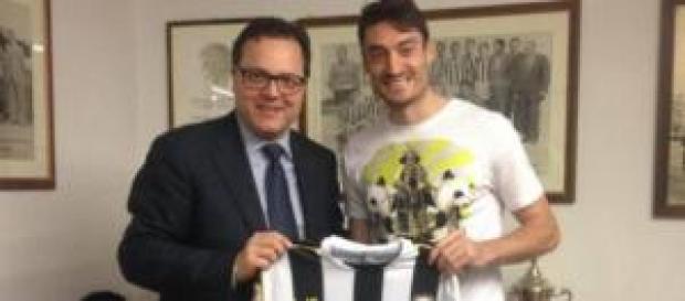 Riera tenía contrato hasta 2016 Riera tenía contrato hasta 2016