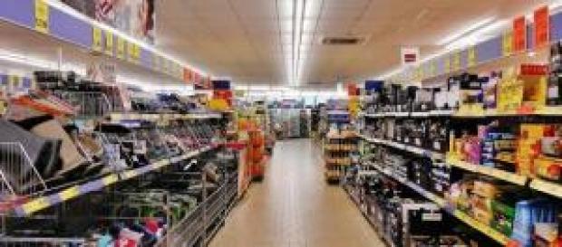 Sobre a globalização e o consumismo. Sobre a globalização e o consumismo.