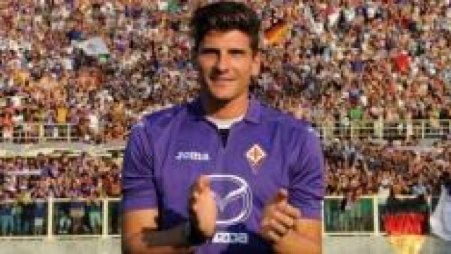Mario Gomez autore di un gol a Cagliari