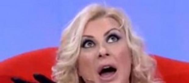 Tina Cipollari naufraga de L'Isola dei Famosi? Tina Cipollari naufraga de L'Isola dei Famosi?