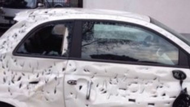 La Fiat 500 è ovviamente distrutta