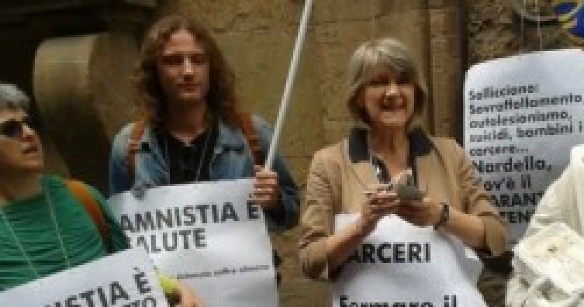 Amnistia e indulto 2014 Bernardini vs Renzi, l'11 novembre ddl al Senato Amnistia e indulto 2014 Bernardini vs Renzi, l'11 novembre ddl al Senato