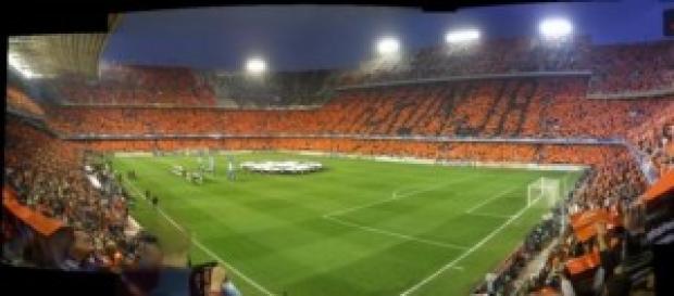 Mestalla lleno de confianza y aficionados. Mestalla lleno de confianza y aficionados.