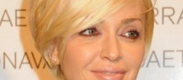 Paola Barale torna in tv e si confessa a Verissimo Paola Barale torna in tv e si confessa a Verissimo