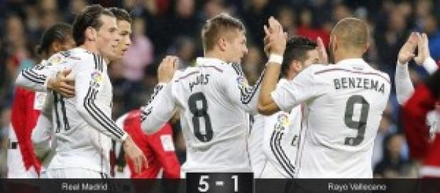 Los de Ancelotti, celebran su triunfo ante el Rayo Los de Ancelotti, celebran su triunfo ante el Rayo