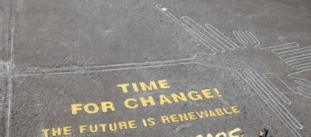 Greenpeace irrumpió en las Líneas de Nazca Greenpeace irrumpió en las Líneas de Nazca