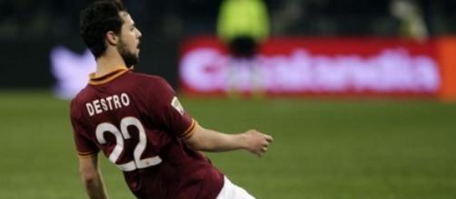 Mattia Destro, terza stagione per lui con la Roma Mattia Destro, terza stagione per lui con la Roma