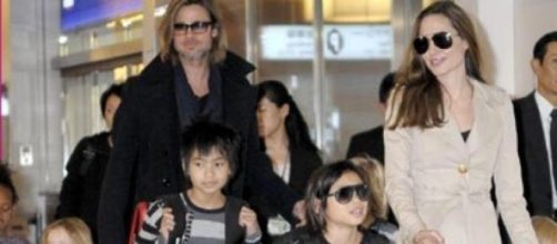 Angelina y Brad con sus seis hijos.