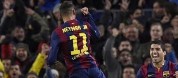 La joie de Suarez et Neymar à la 42ème minute. La joie de Suarez et Neymar à la 42ème minute.