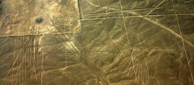 Um dos geóglifos das Linhas de Nazca. Um dos geóglifos das Linhas de Nazca.