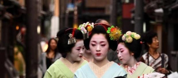 Gejsza. Tokyo, 4 rano. Podróż do Japonii. Gejsza. Tokyo, 4 rano. Podróż do Japonii.