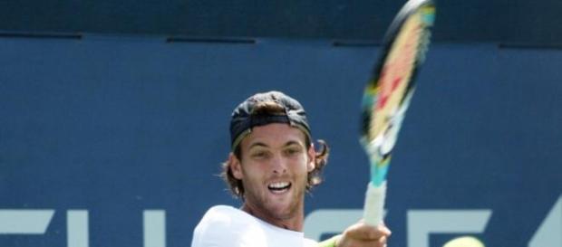 João Sousa em acção no US Open de 2013. João Sousa em acção no US Open de 2013.
