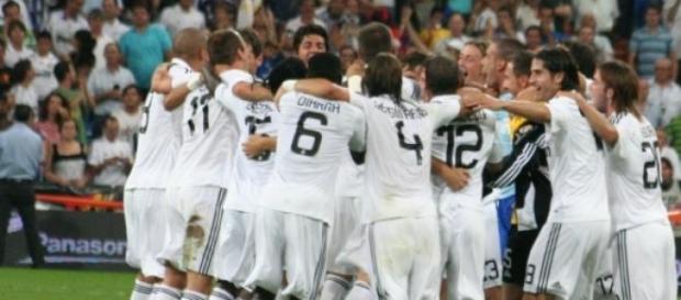 R. Madrid, actual lider de la liga BBVA R. Madrid, actual lider de la liga BBVA