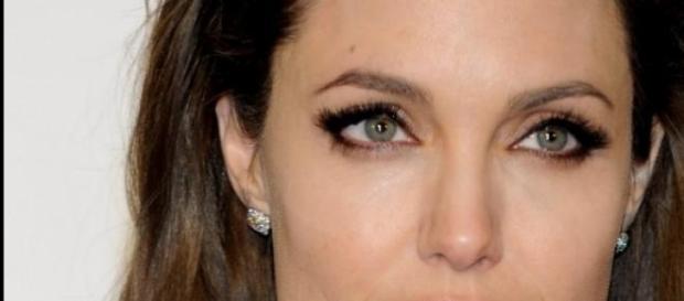 Angelina Jolie criticada por directivos de Sony. Angelina Jolie criticada por directivos de Sony.